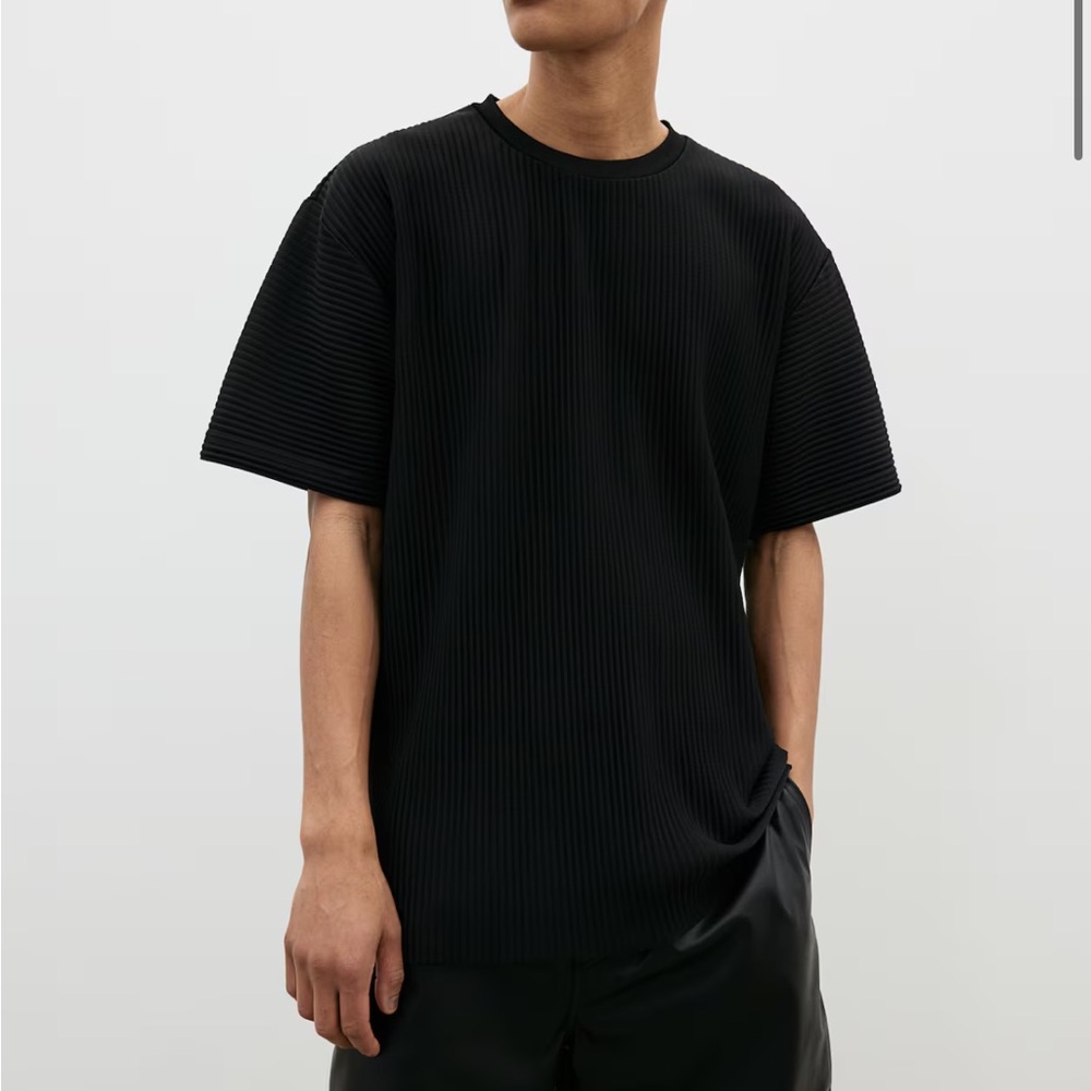 H&M Men’s LOOSE FIT PLEATED T-SHIRT |NWT | M